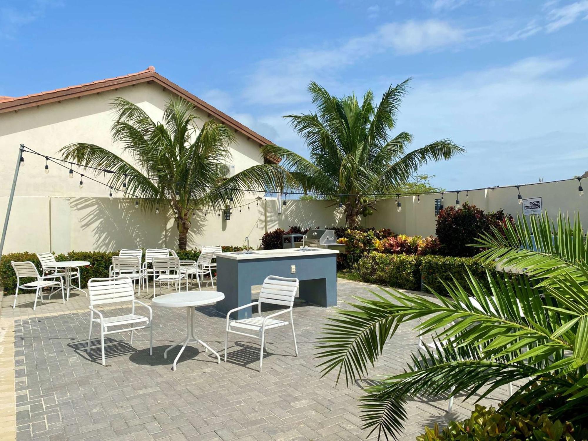 Aruba'S Life Vacation Residences - By Heritage Property Management Exterior photo